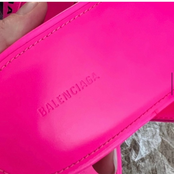 100% authentic Balenciaga pink leather graphic print slippers sandals 39.5 - Picture 2 of 9